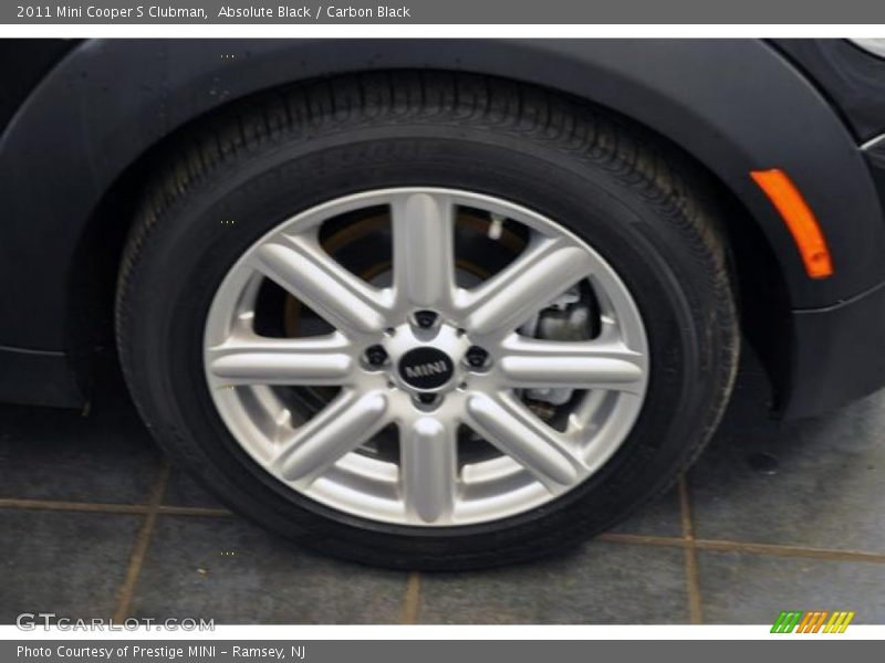 Absolute Black / Carbon Black 2011 Mini Cooper S Clubman