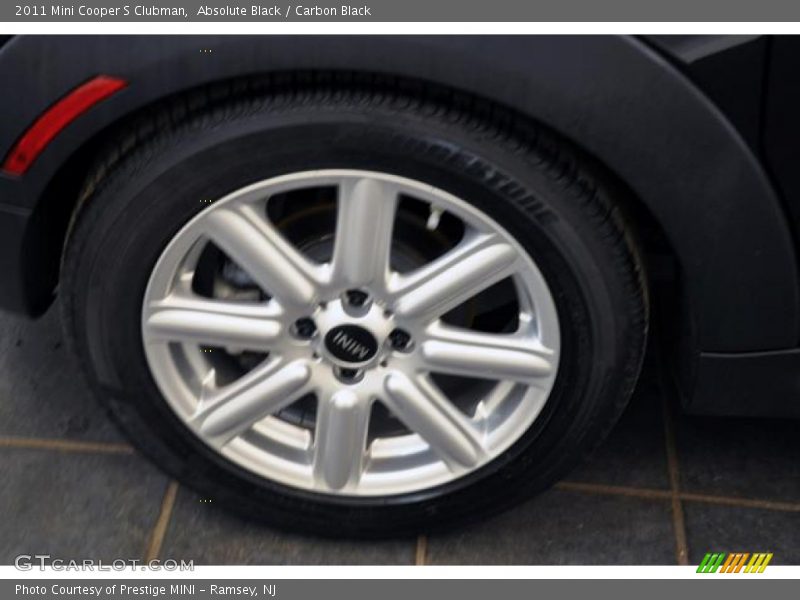 Absolute Black / Carbon Black 2011 Mini Cooper S Clubman