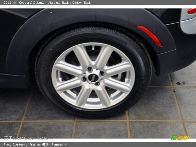 Absolute Black / Carbon Black 2011 Mini Cooper S Clubman