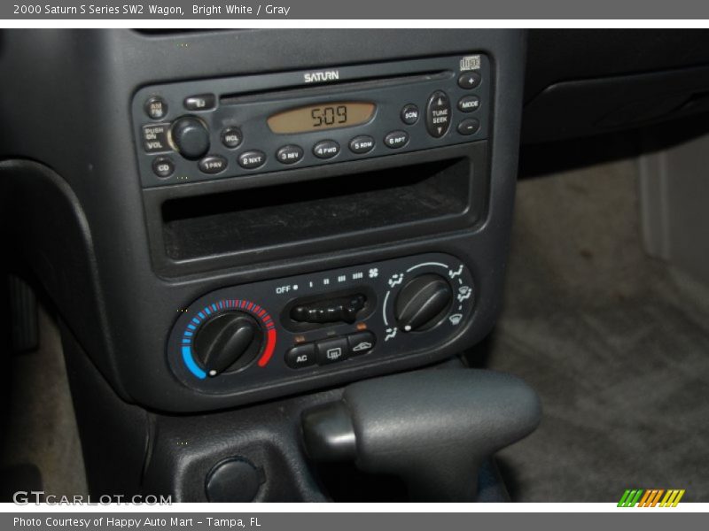 Bright White / Gray 2000 Saturn S Series SW2 Wagon