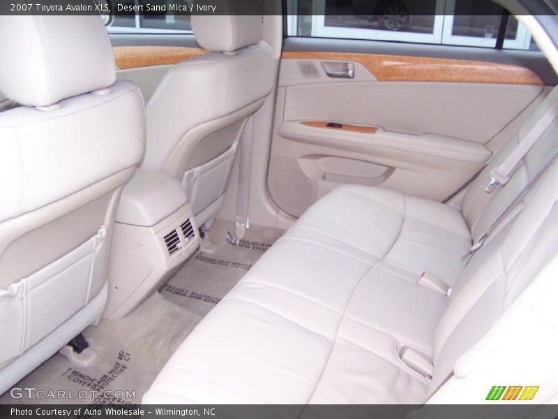 Desert Sand Mica / Ivory 2007 Toyota Avalon XLS