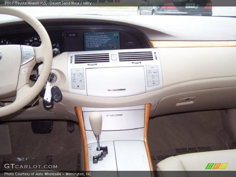 Desert Sand Mica / Ivory 2007 Toyota Avalon XLS