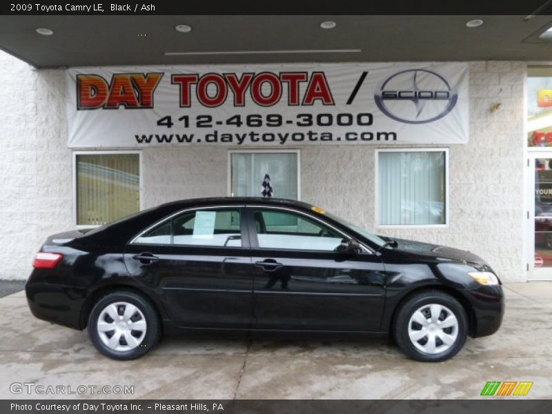 Black / Ash 2009 Toyota Camry LE