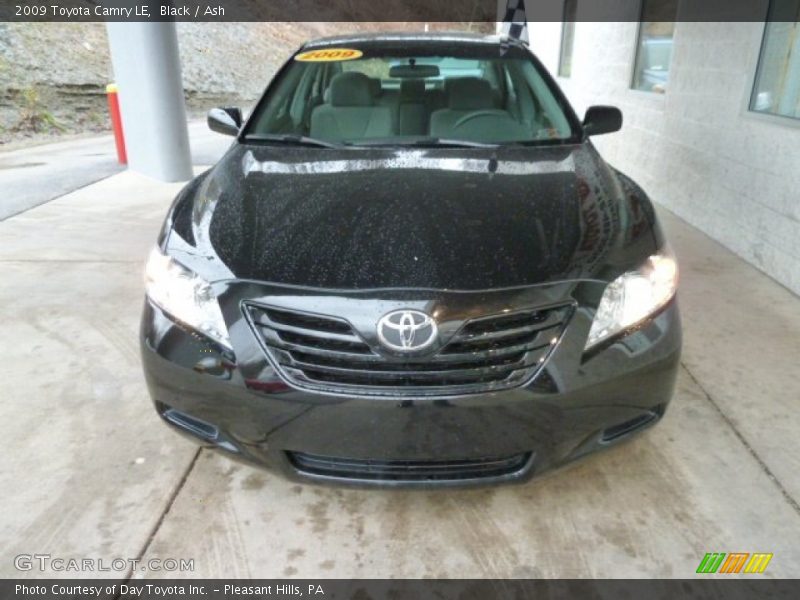 Black / Ash 2009 Toyota Camry LE