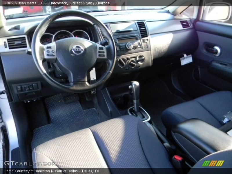Brillant Silver / Charcoal 2009 Nissan Versa 1.8 SL Hatchback