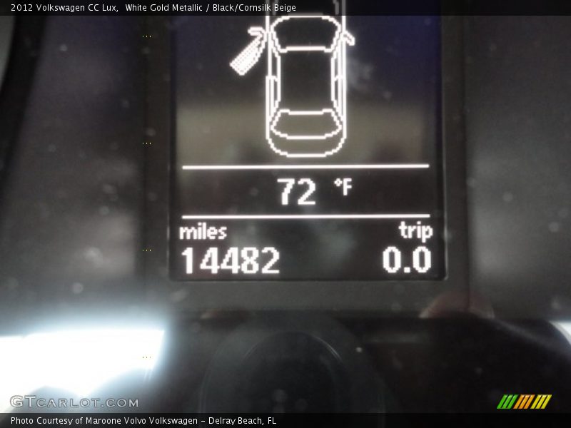 White Gold Metallic / Black/Cornsilk Beige 2012 Volkswagen CC Lux