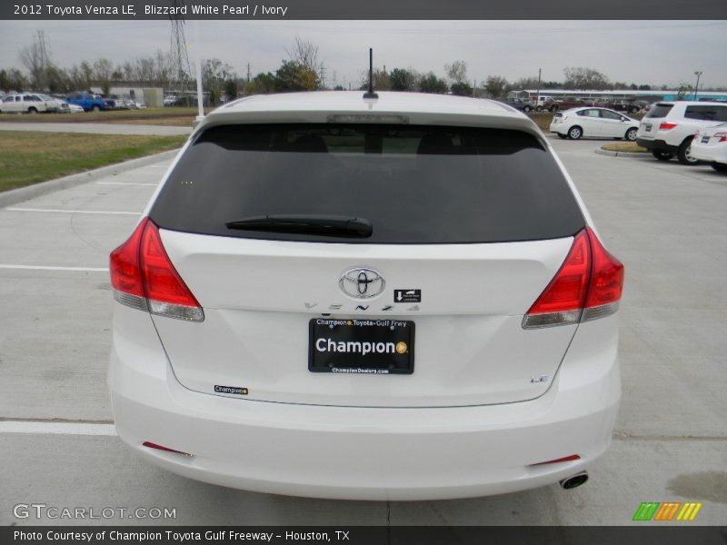 Blizzard White Pearl / Ivory 2012 Toyota Venza LE