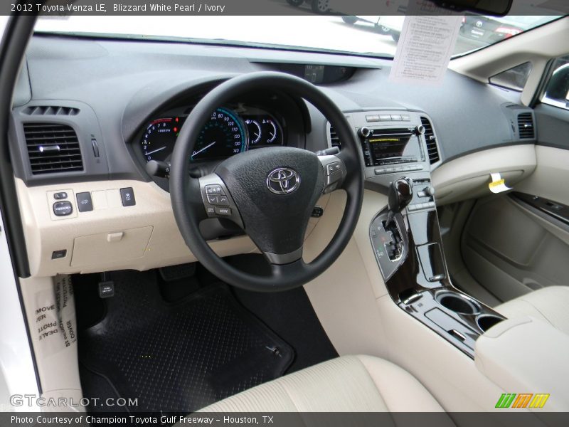 Dashboard of 2012 Venza LE