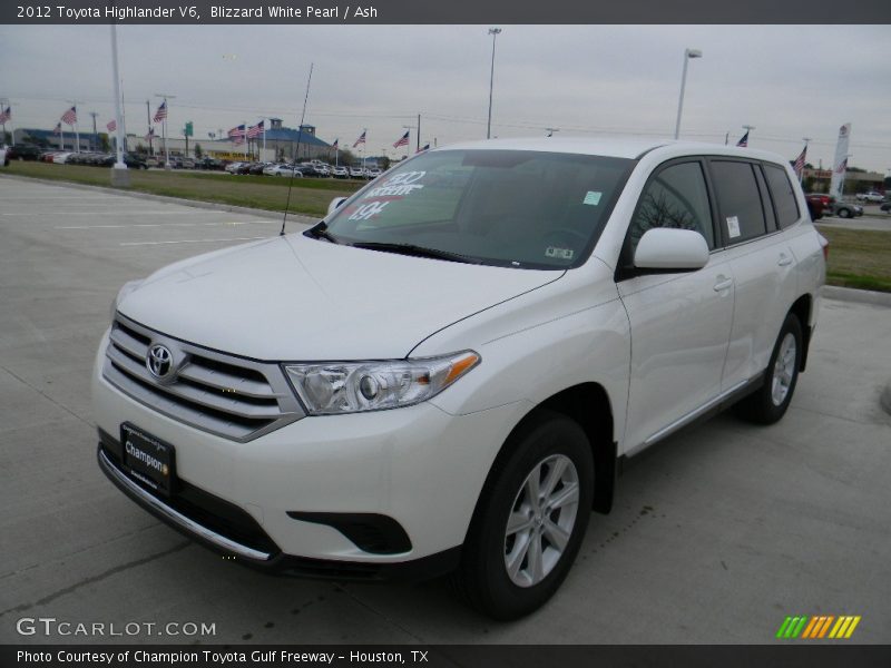 Blizzard White Pearl / Ash 2012 Toyota Highlander V6