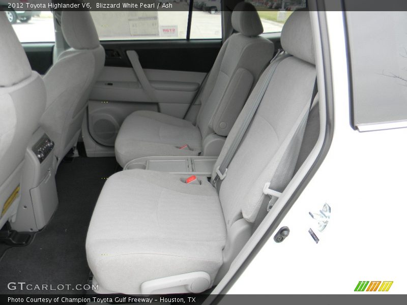 Blizzard White Pearl / Ash 2012 Toyota Highlander V6