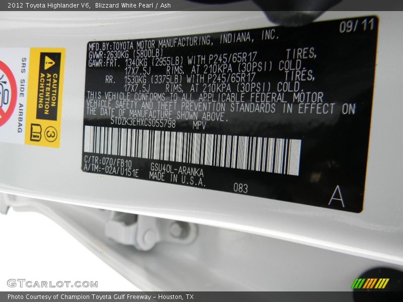 Blizzard White Pearl / Ash 2012 Toyota Highlander V6