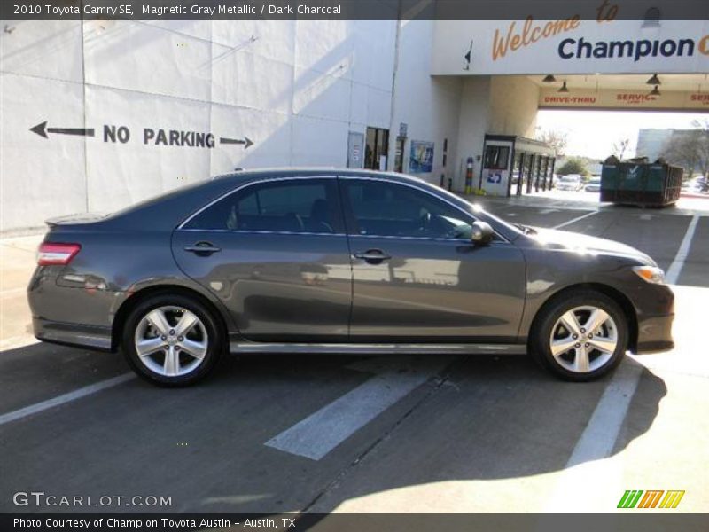 Magnetic Gray Metallic / Dark Charcoal 2010 Toyota Camry SE