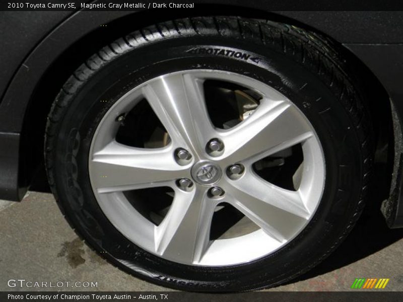 Magnetic Gray Metallic / Dark Charcoal 2010 Toyota Camry SE
