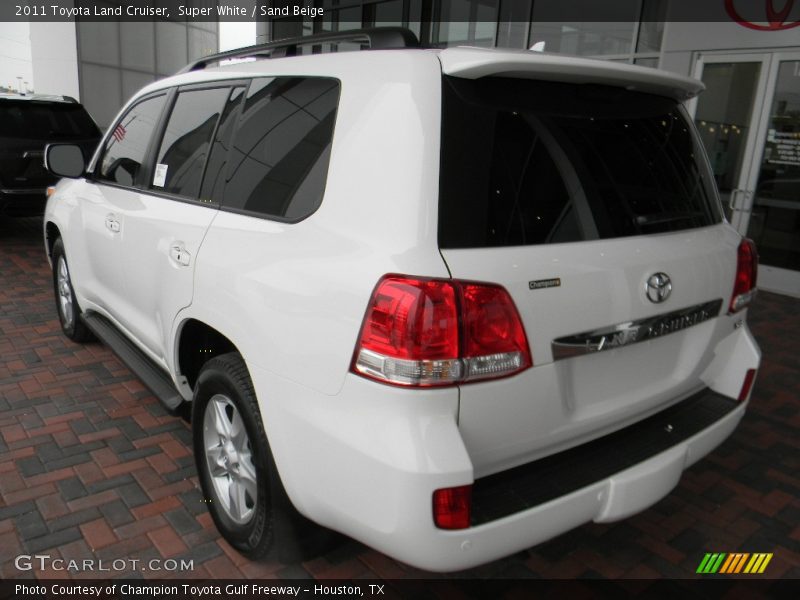 Super White / Sand Beige 2011 Toyota Land Cruiser