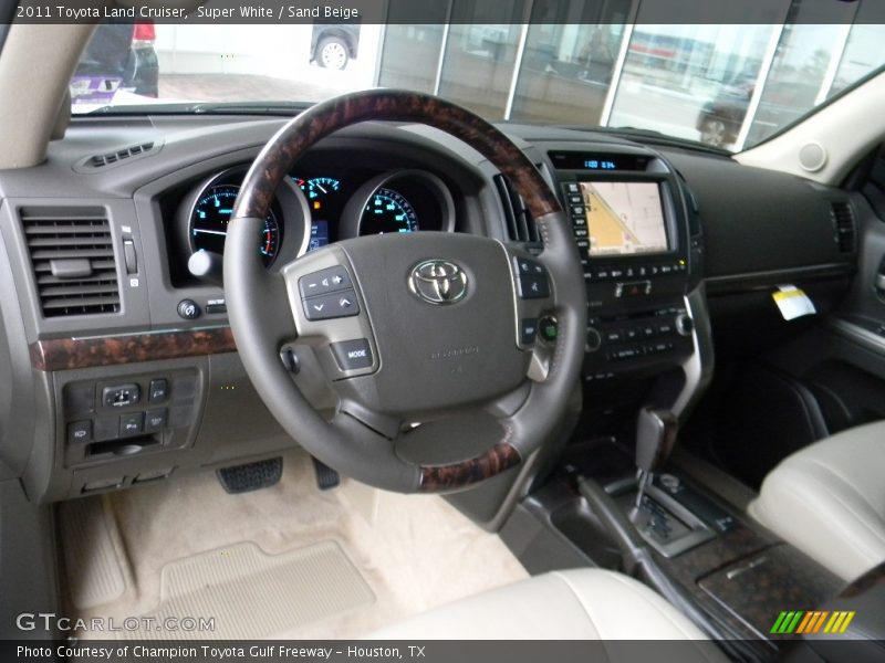 Super White / Sand Beige 2011 Toyota Land Cruiser