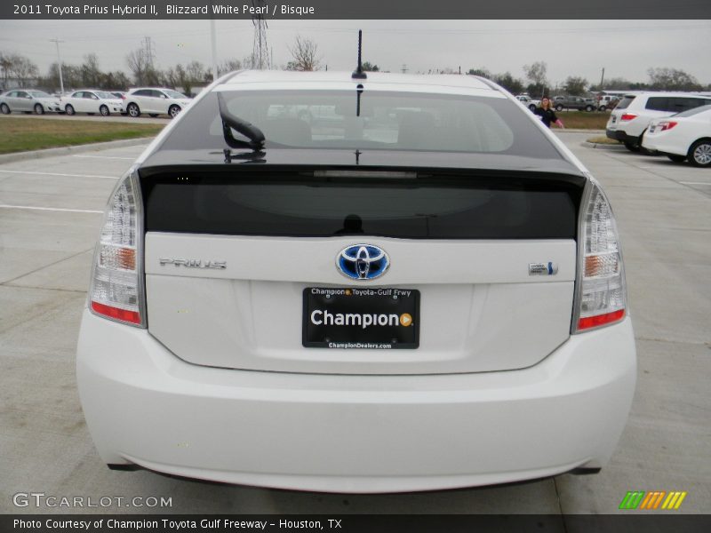 Blizzard White Pearl / Bisque 2011 Toyota Prius Hybrid II