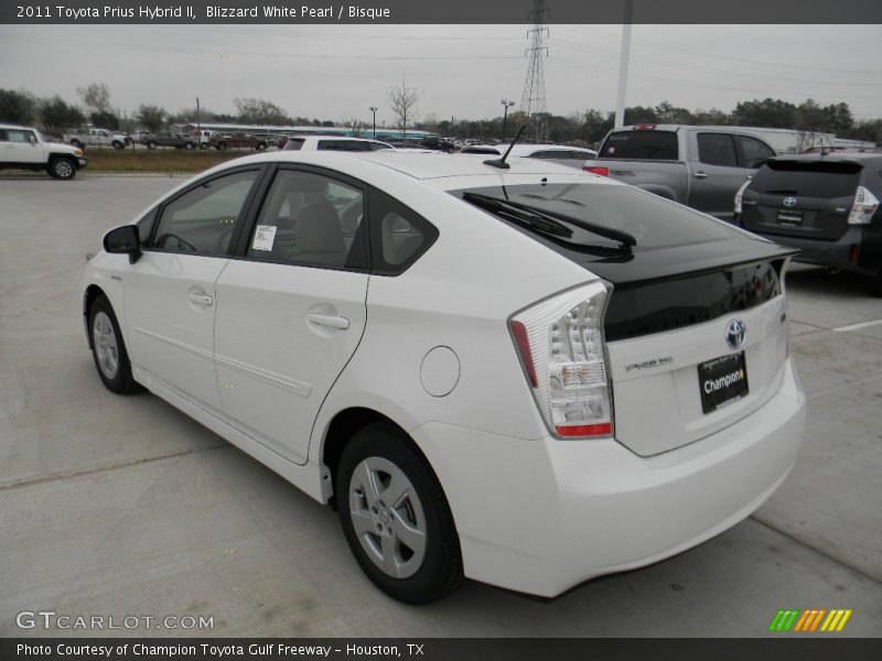 Blizzard White Pearl / Bisque 2011 Toyota Prius Hybrid II