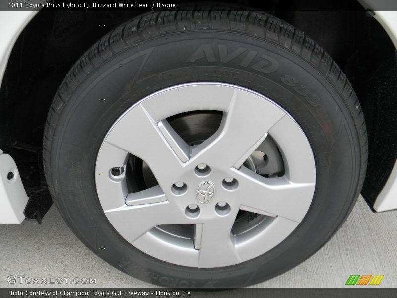 Blizzard White Pearl / Bisque 2011 Toyota Prius Hybrid II