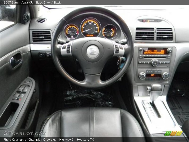 Black Onyx / Black 2007 Saturn Aura XR