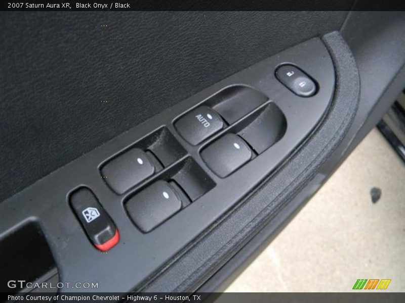 Black Onyx / Black 2007 Saturn Aura XR
