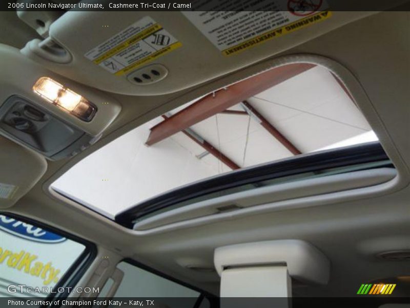 Cashmere Tri-Coat / Camel 2006 Lincoln Navigator Ultimate