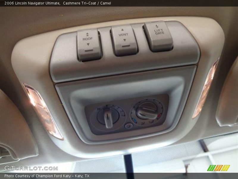 Cashmere Tri-Coat / Camel 2006 Lincoln Navigator Ultimate