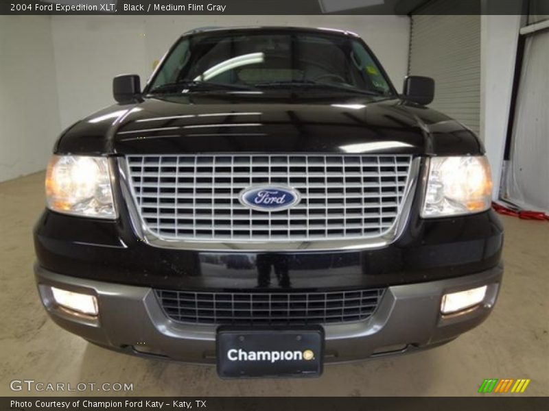 Black / Medium Flint Gray 2004 Ford Expedition XLT
