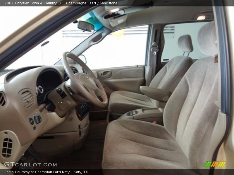 Champagne Pearl / Sandstone 2001 Chrysler Town & Country LXi