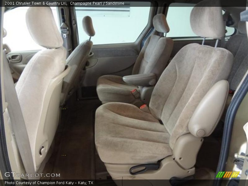 Champagne Pearl / Sandstone 2001 Chrysler Town & Country LXi