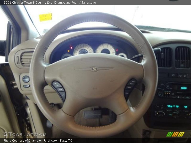 Champagne Pearl / Sandstone 2001 Chrysler Town & Country LXi