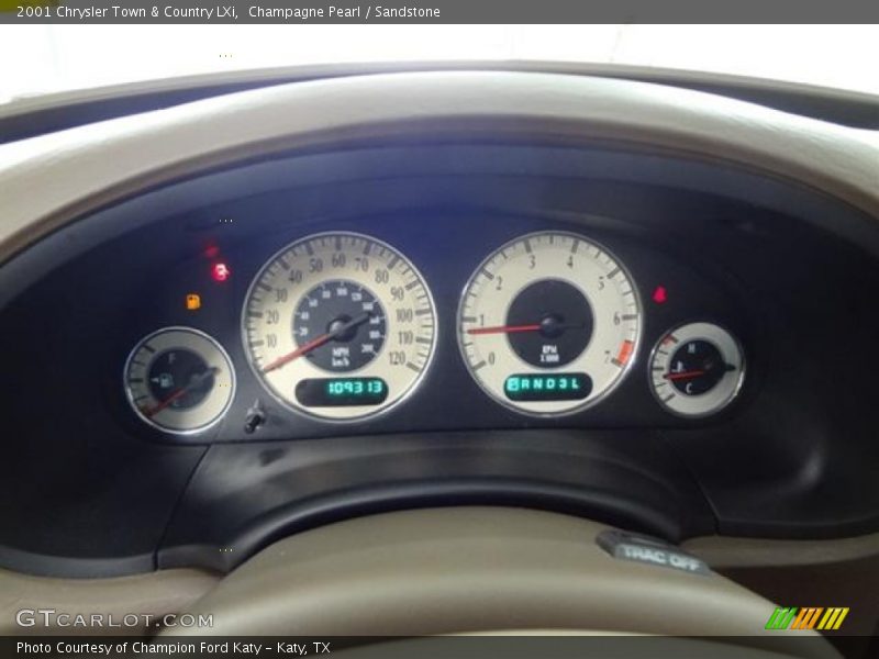Champagne Pearl / Sandstone 2001 Chrysler Town & Country LXi