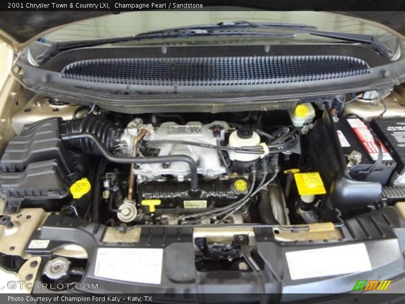 Champagne Pearl / Sandstone 2001 Chrysler Town & Country LXi