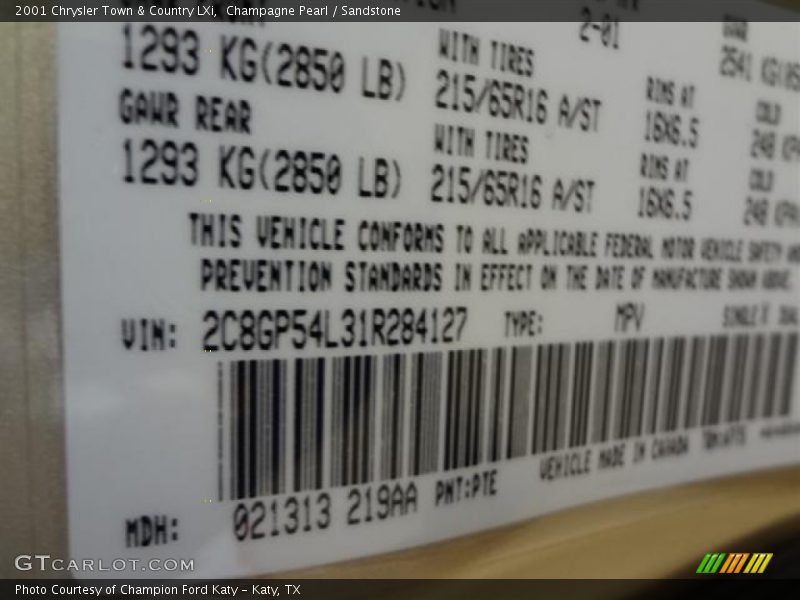 Champagne Pearl / Sandstone 2001 Chrysler Town & Country LXi