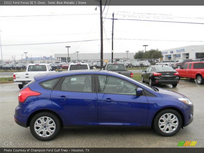 Sonic Blue Metallic / Stone 2012 Ford Focus SE 5-Door