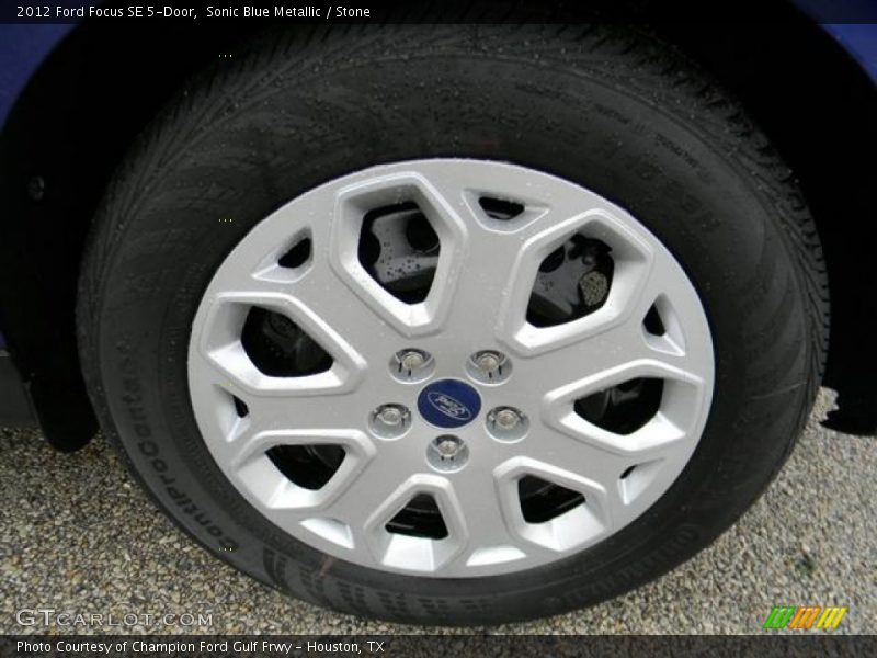 Sonic Blue Metallic / Stone 2012 Ford Focus SE 5-Door