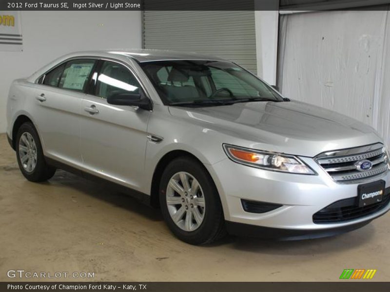 Ingot Silver / Light Stone 2012 Ford Taurus SE