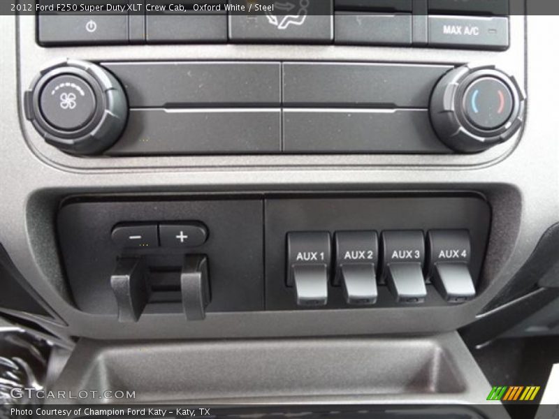 Controls of 2012 F250 Super Duty XLT Crew Cab