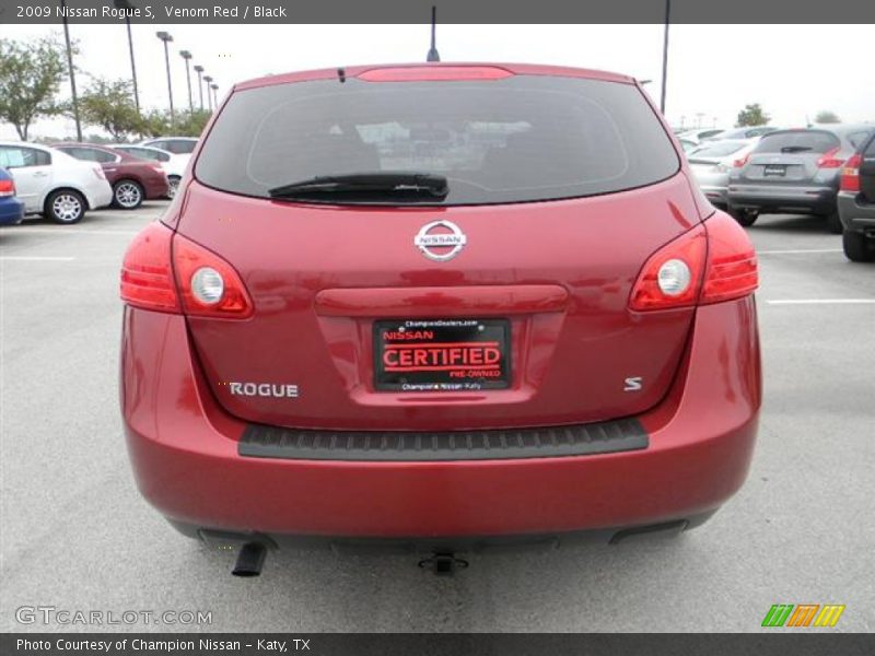 Venom Red / Black 2009 Nissan Rogue S