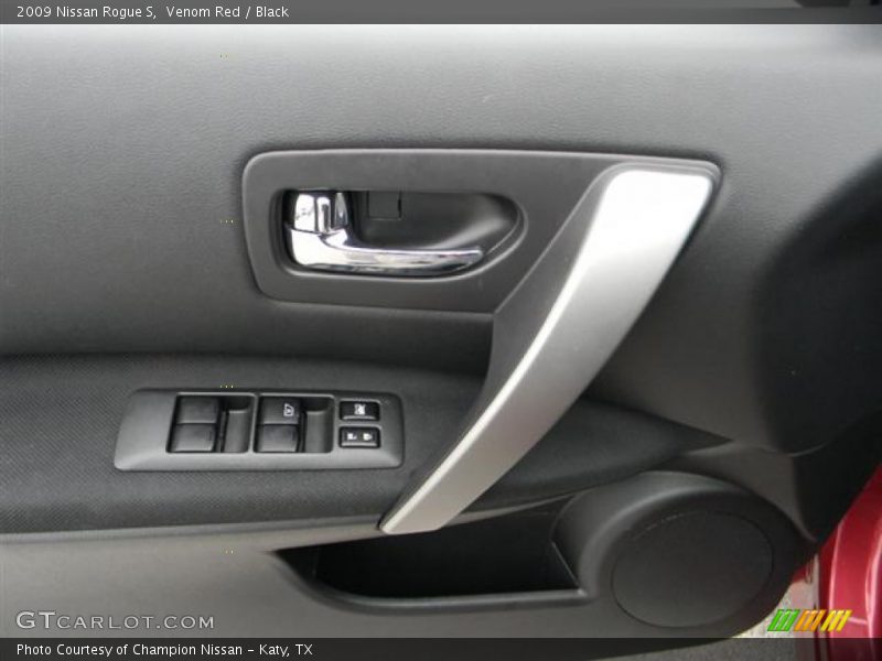 Venom Red / Black 2009 Nissan Rogue S