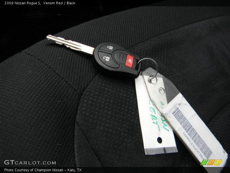 Venom Red / Black 2009 Nissan Rogue S