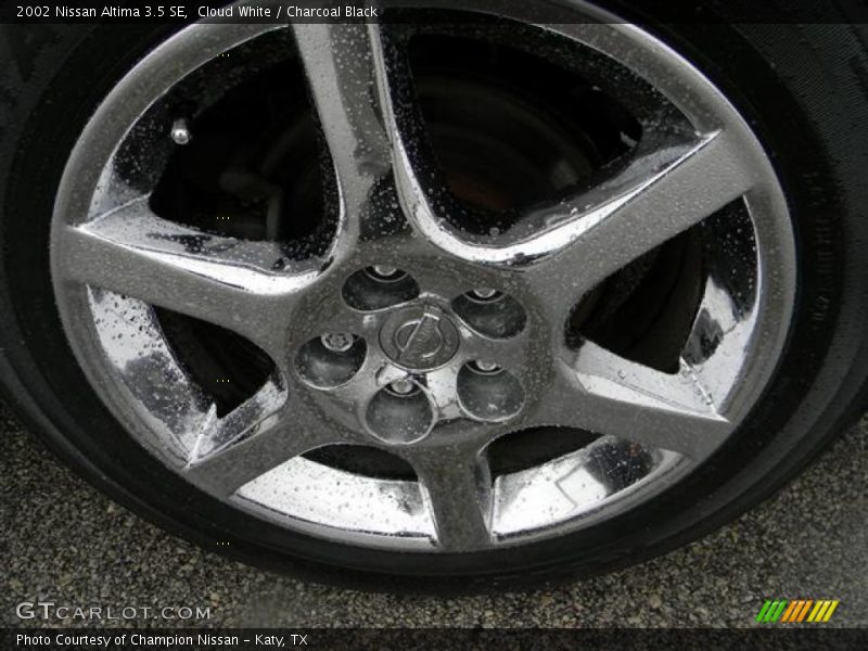 Cloud White / Charcoal Black 2002 Nissan Altima 3.5 SE