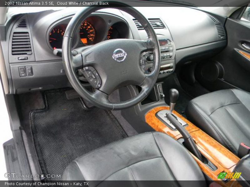 Cloud White / Charcoal Black 2002 Nissan Altima 3.5 SE