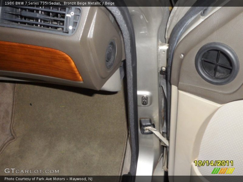 Bronzit Beige Metallic / Beige 1986 BMW 7 Series 735i Sedan