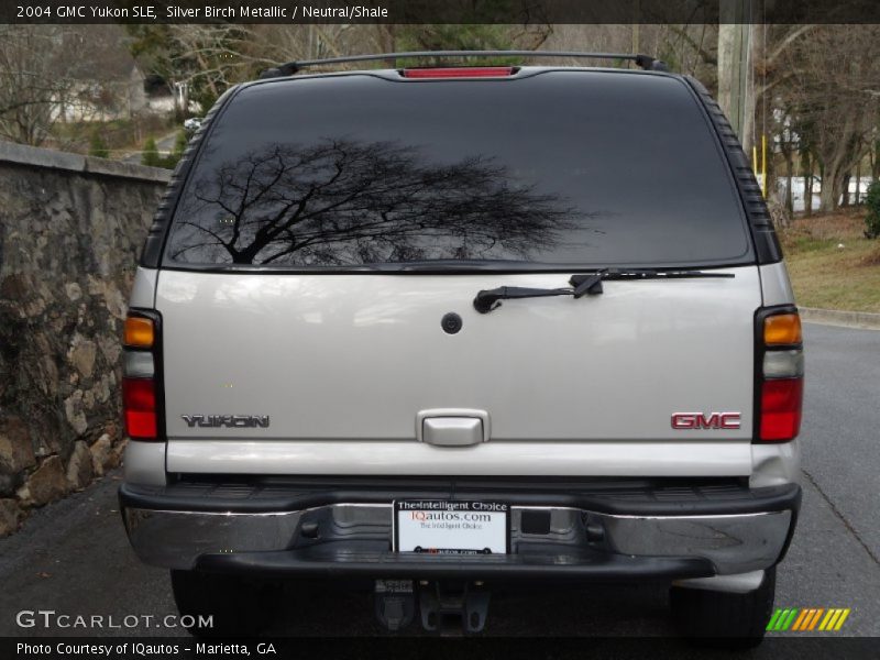 Silver Birch Metallic / Neutral/Shale 2004 GMC Yukon SLE