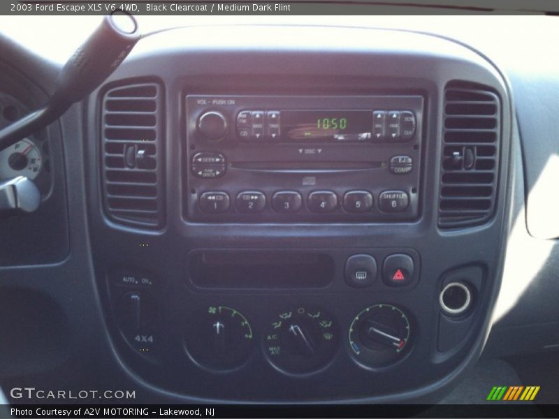 Black Clearcoat / Medium Dark Flint 2003 Ford Escape XLS V6 4WD