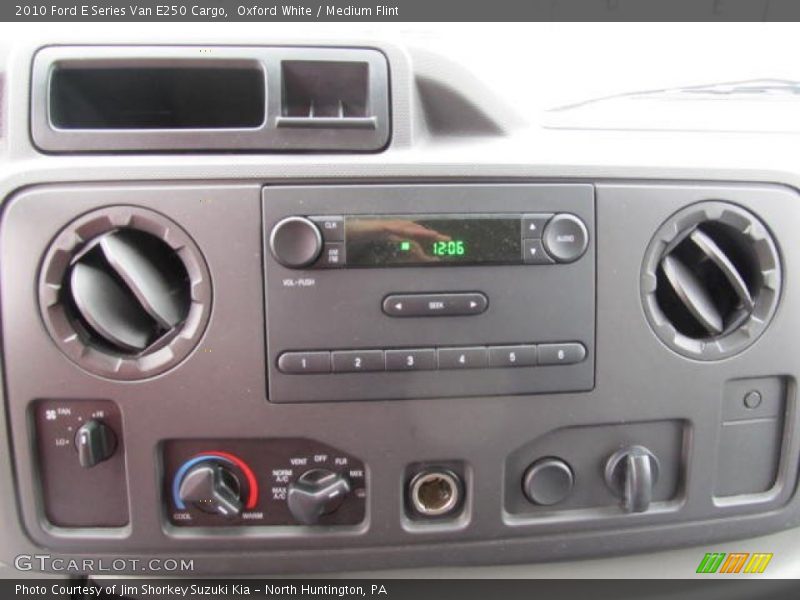 Oxford White / Medium Flint 2010 Ford E Series Van E250 Cargo
