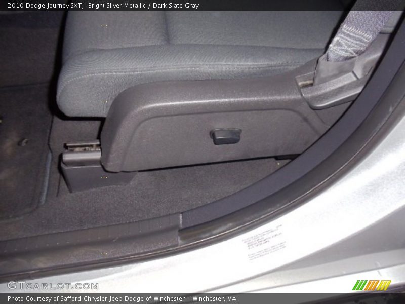 Bright Silver Metallic / Dark Slate Gray 2010 Dodge Journey SXT
