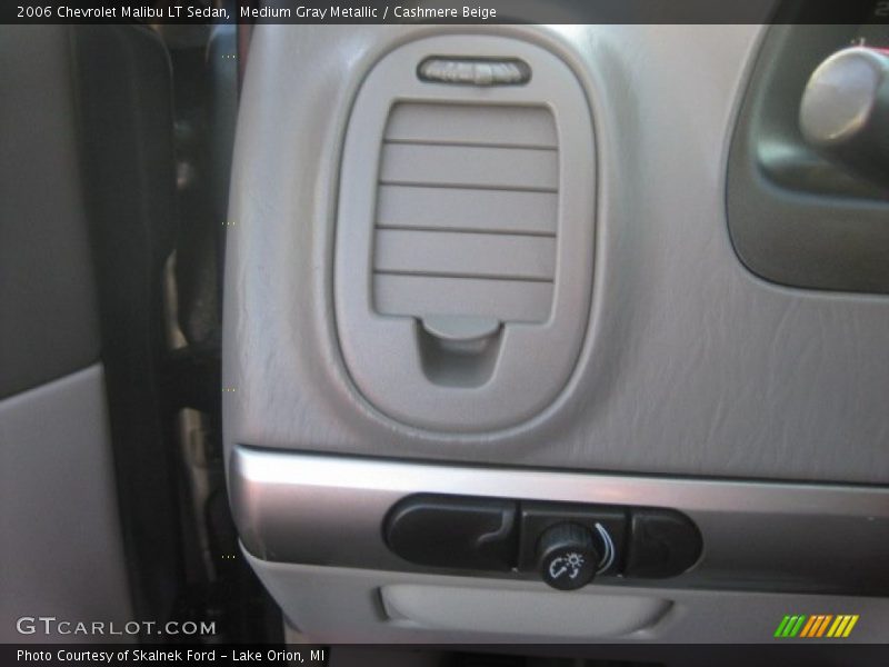 Medium Gray Metallic / Cashmere Beige 2006 Chevrolet Malibu LT Sedan