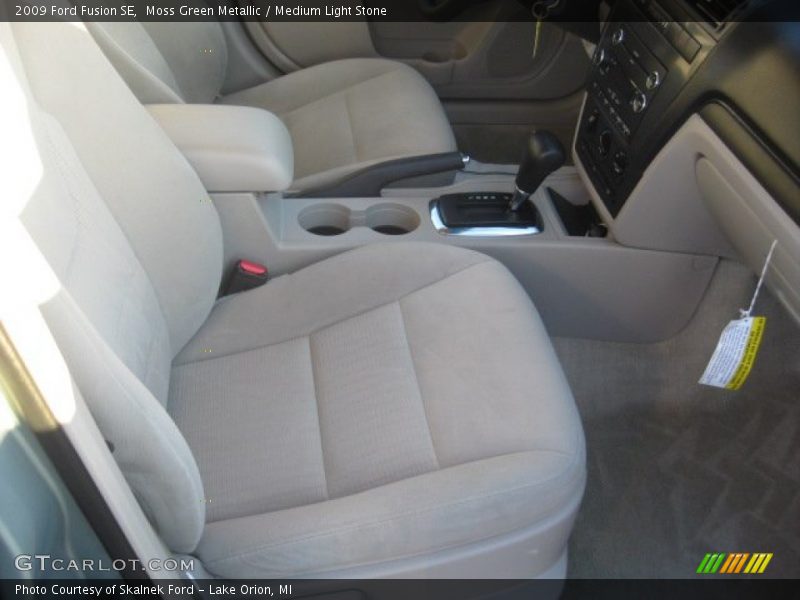 Moss Green Metallic / Medium Light Stone 2009 Ford Fusion SE