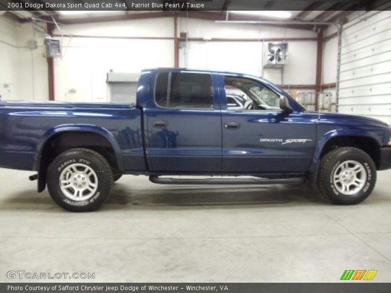 Patriot Blue Pearl / Taupe 2001 Dodge Dakota Sport Quad Cab 4x4